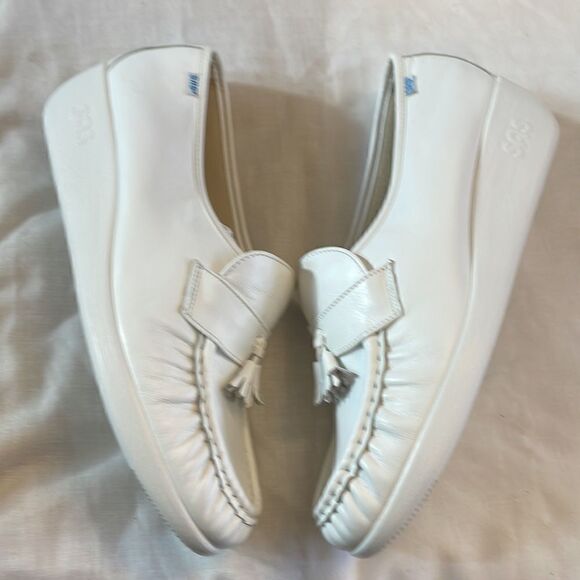 SAS MAGIC WHITE COMFORT SHOES.  NEW - Picture 3 of 8